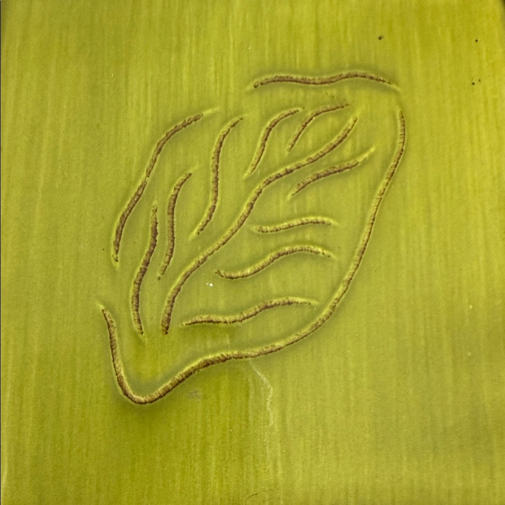 Decorative Metal Wall Art with Leaf Design T30 - Picture 5 of 5